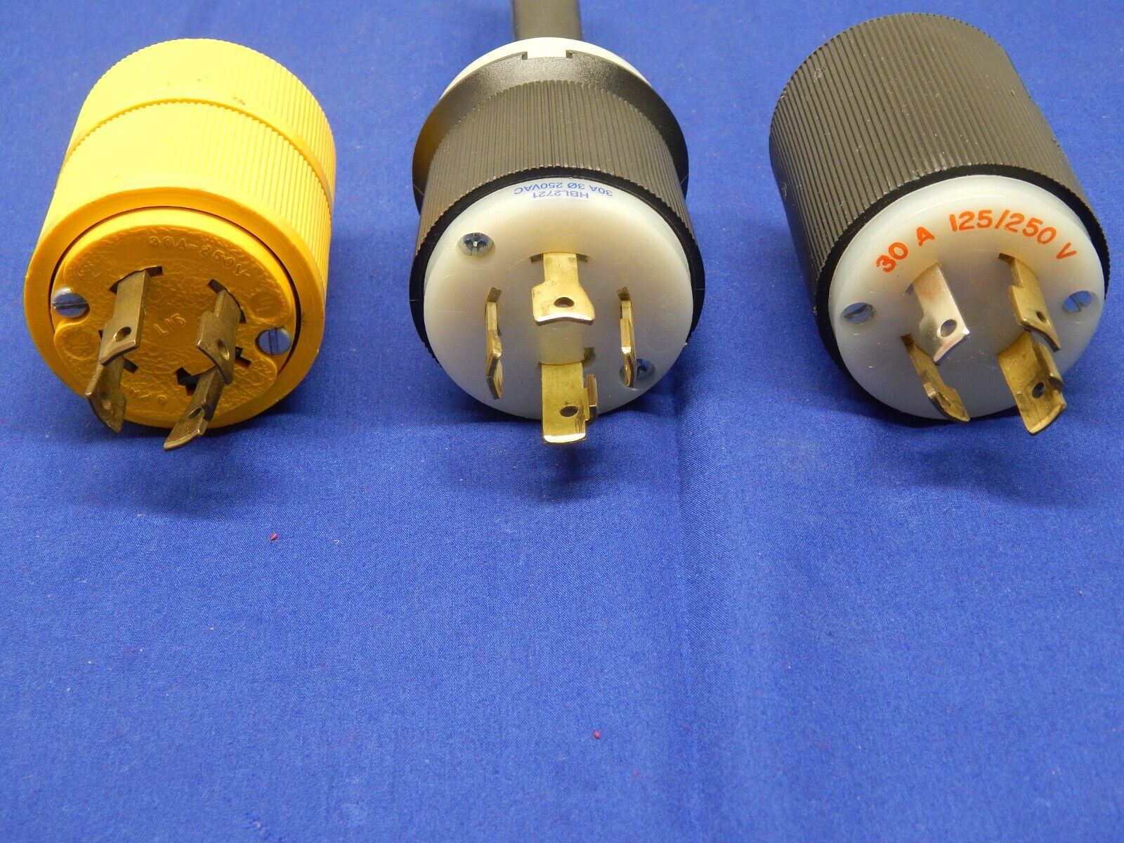 Hubbell HBL2713, HBL2721, GE L15 Locking Connector Plug 30A 250V, Lot of 3 Hubbell HBL2713, HBL2721, GE L15 Locking Connector Plug 30A 250V, Lot of 3